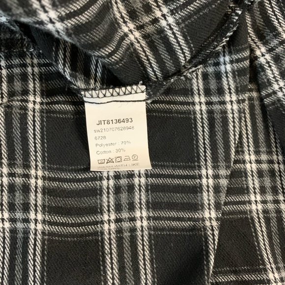 SHEIN Black and White Plaid Mini Skirt - Picture 6 of 8